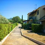 Portoni Apartments